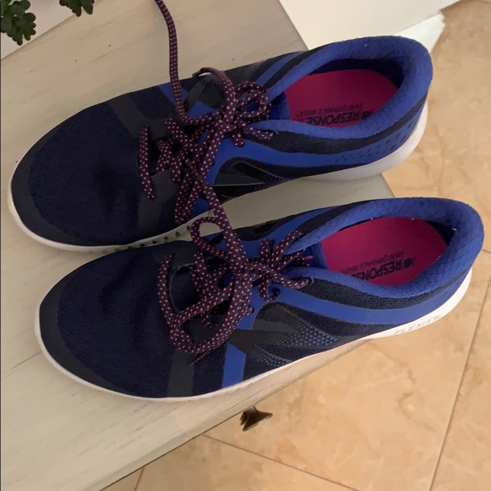 EUC New Balance street sneakers!